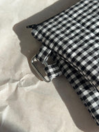 Black&White Flat Pouch