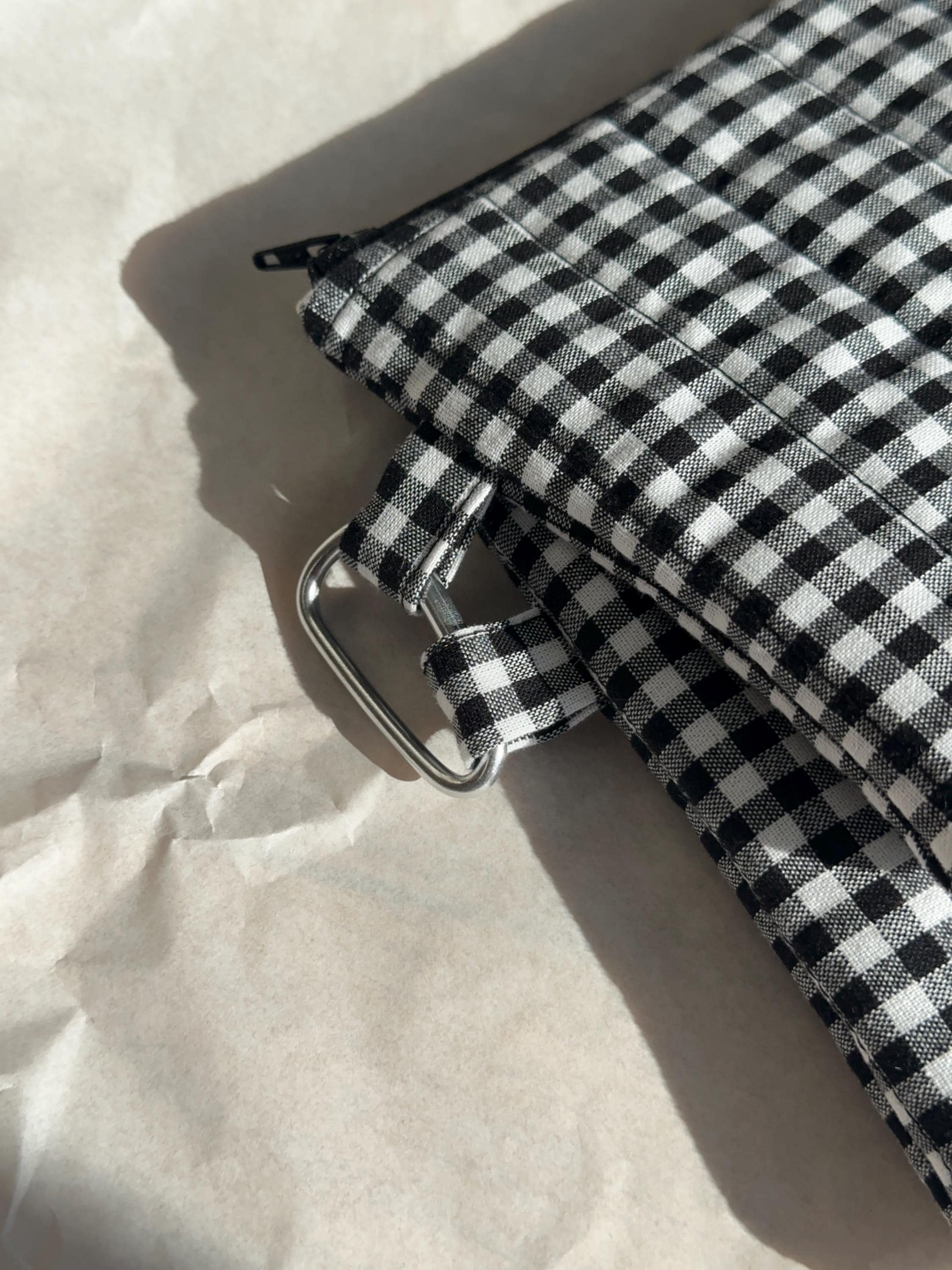 Black&White Flat Pouch