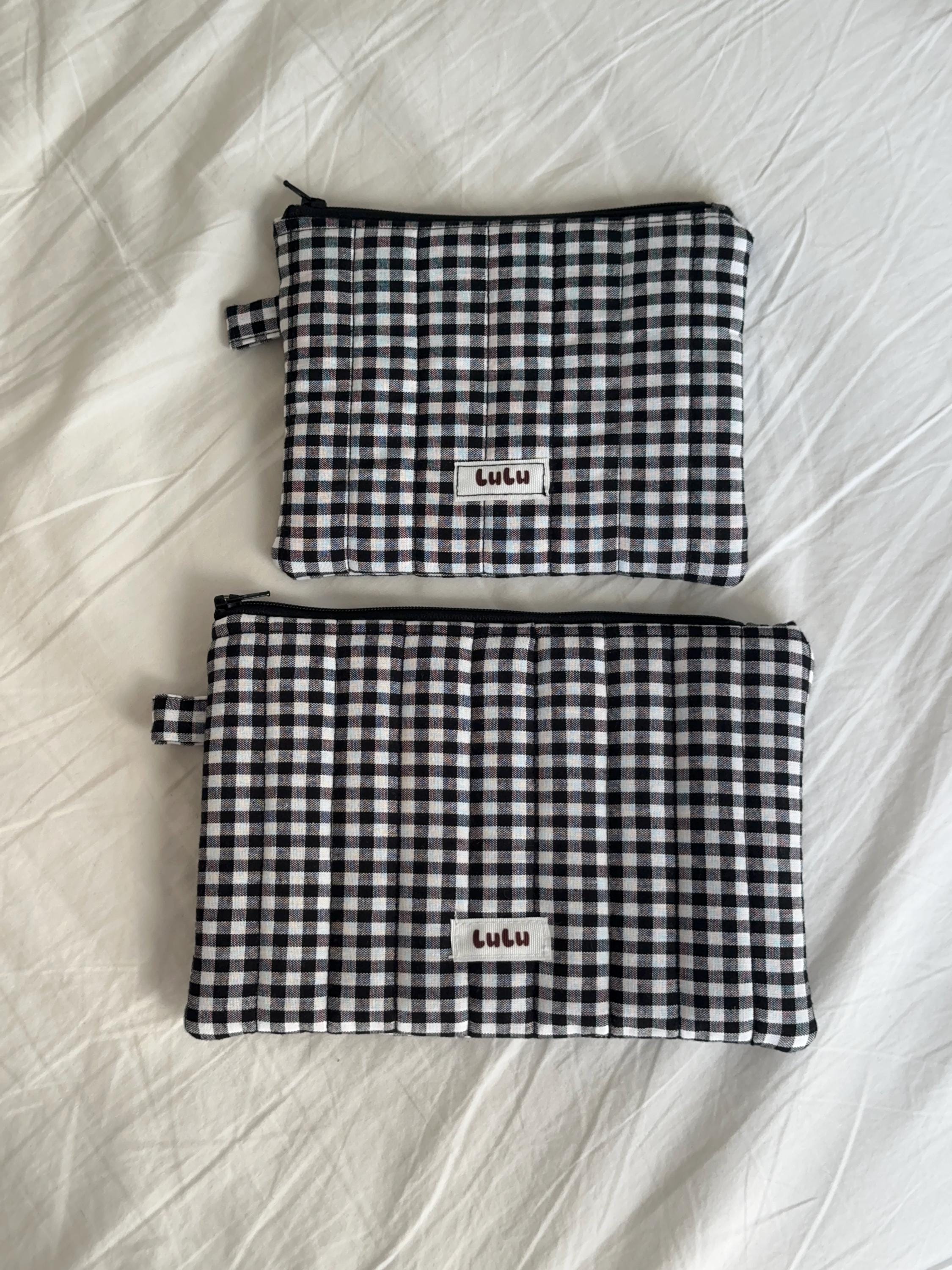 Black&White Flat Pouch